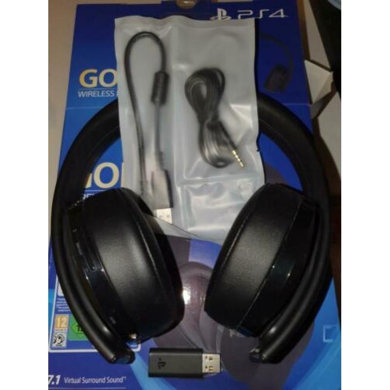 PS4 (controller, headset en 68 games en een acount)