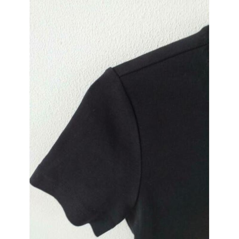 Leuke t'shirt zwart vn mooie stevige stof van MEXX mt 36/38