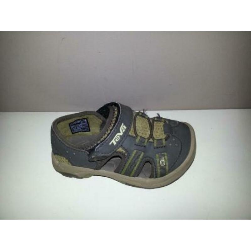 Teva sandalen dichte neus maat 22,5