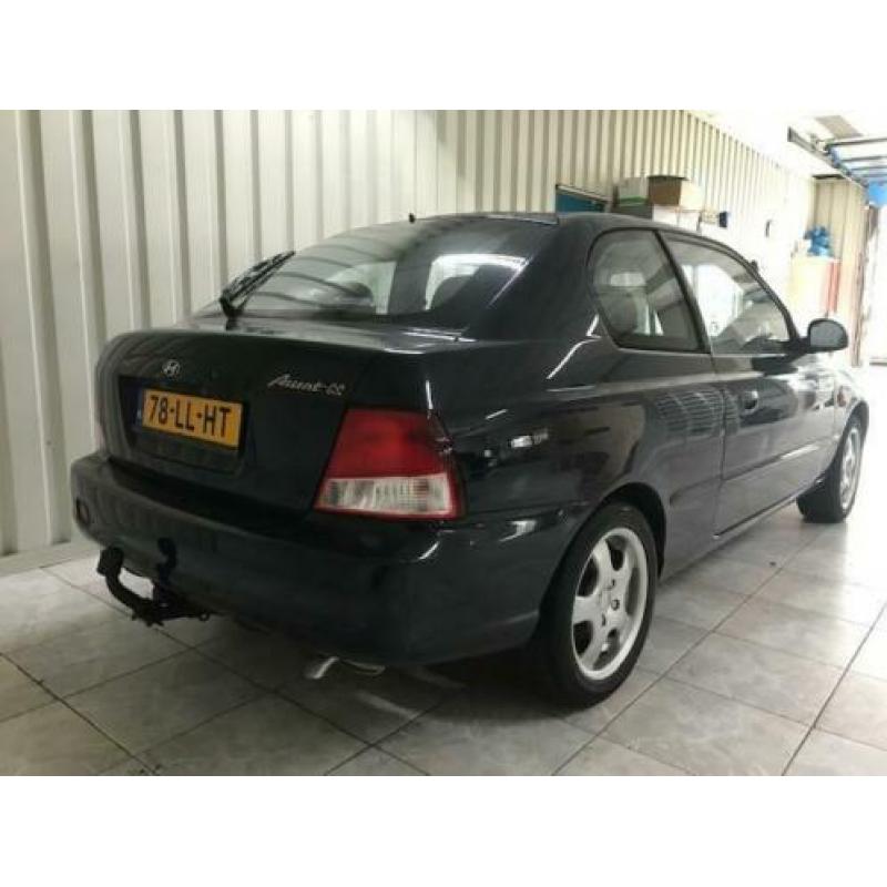 Hyundai Accent 1.5i GS inclusief nw apk