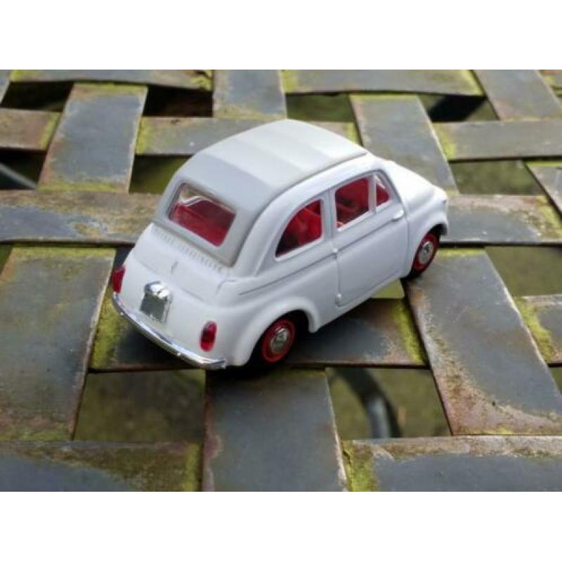 Fiat 500 1/43 VITESSE cremewit rood interieur