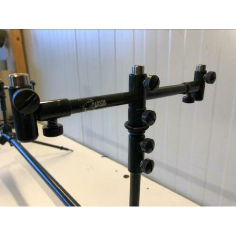 Nash powerpod rodpod 3 rod met adjustable buzz bars