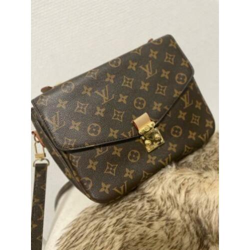 Louis Vuitton Pochette Metis