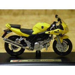 Suzuki SV650S 1:18 geel sv650