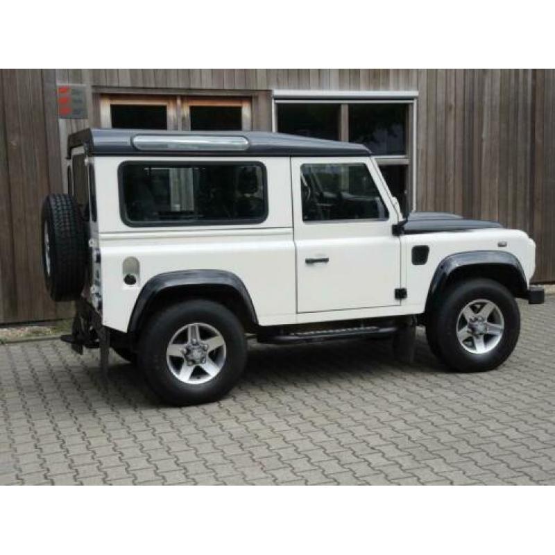 Land Rover Defender 90 2.4 TD Ice 4-zits BTW (bj 2010)