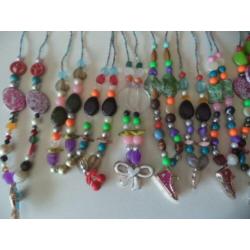 (p20) sieraden/kettingen, partij 60 stuks