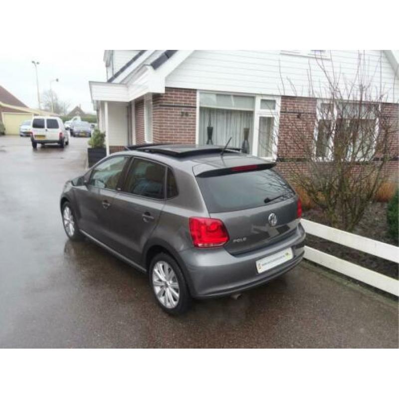 Volkswagen Polo 1.4-16V STYLE PANORAMADAK AIRCO STOELVERWARM