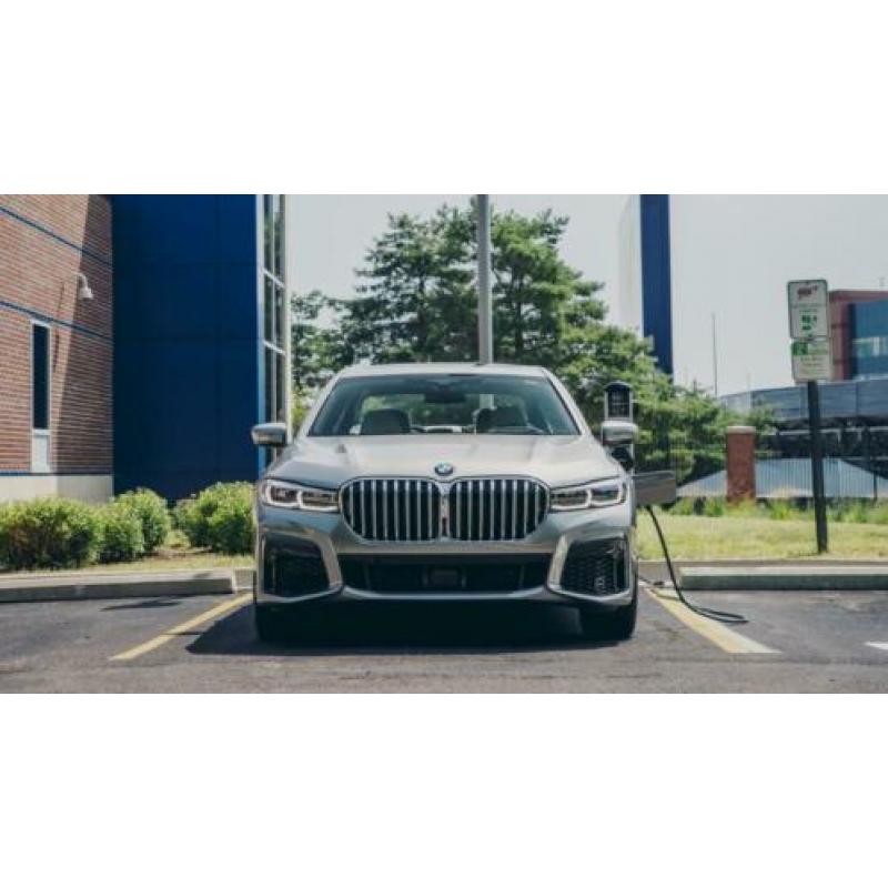 BMW 745e / Xdrive / M Sport Stoffen Canvas Poster 90 x 60 cm