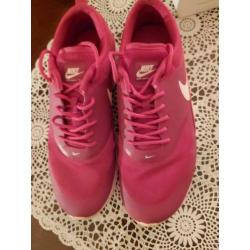 Roze Nike thea maat 39