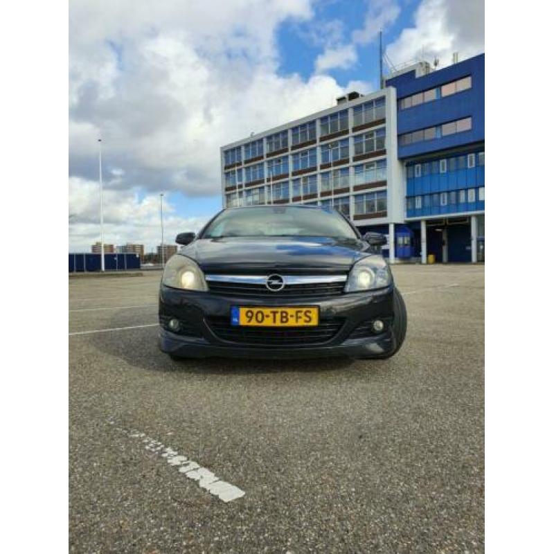 Opel Astra 1.9 Cdti GTC OPC uitvoeringe 120pk AUT 2006 Zwart