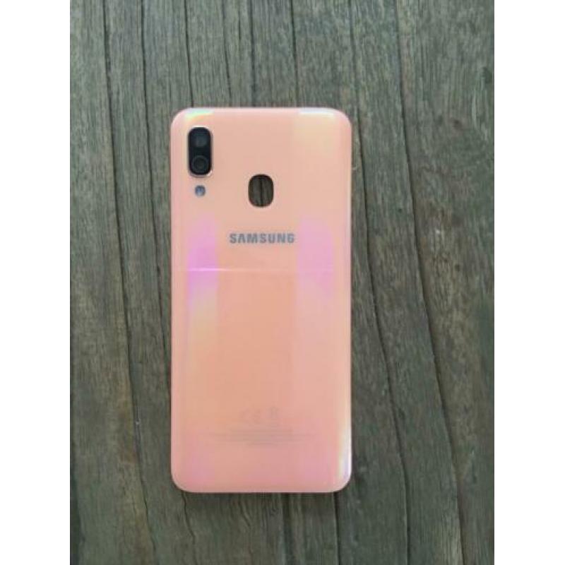 Selfie camera samsung galaxy A40 25mp front camera