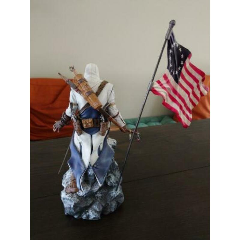 Assassin's Creed III statue