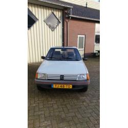 Peugeot 205 1.4 GR S6 1988 Wit