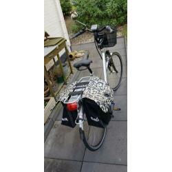 Vrij nieuwe electrische fiets