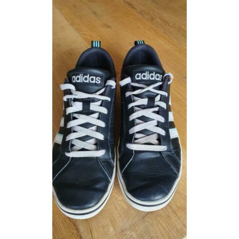 Adidas VS Pace sneakers