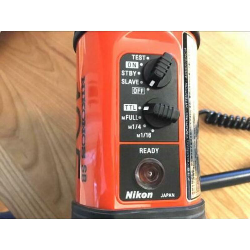 Nikonos flitser SB-105