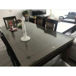 Eet tafel tv kast en salon tafel