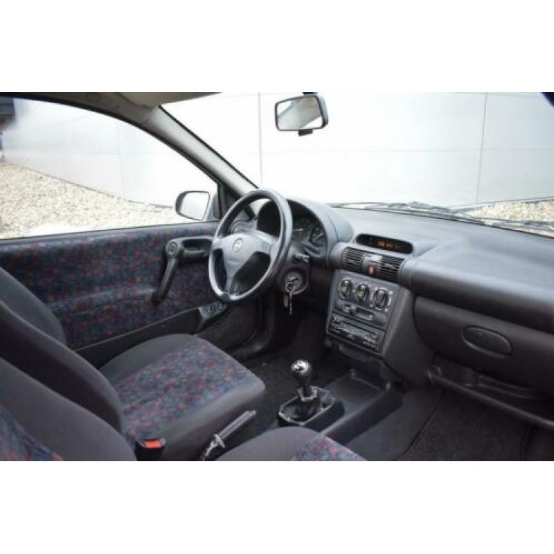 Opel Corsa 1.2i-16V Sport | Nieuwe APK | Airco | (bj 1999)