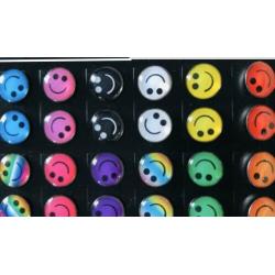 Smiley oorbellen. Super leuk voor kinderverpleegkundigen