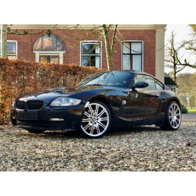 BMW Z4 3.0 Si Coupé Individual Carbon Schwarz M-Sportstoelen