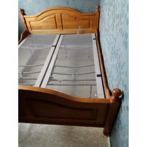 Bed 170 breed ..210lang..brown kluer