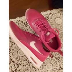 Roze Nike thea maat 39