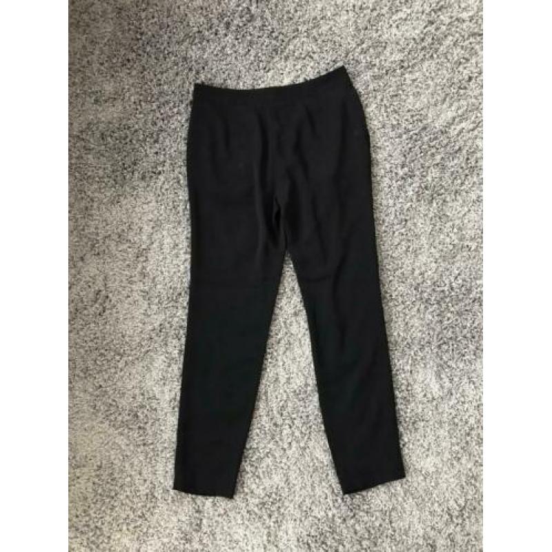 Zwarte pantalon met leuke voorkant, maat 36 c&a nieuw