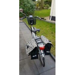 Vrij nieuwe electrische fiets