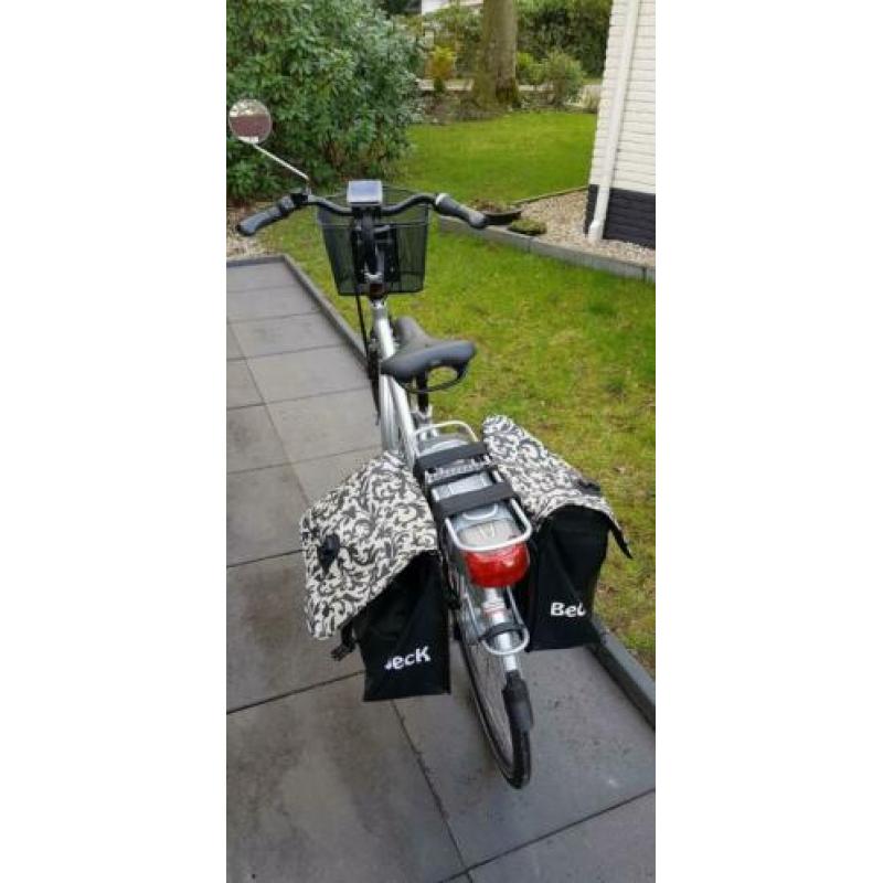 Vrij nieuwe electrische fiets