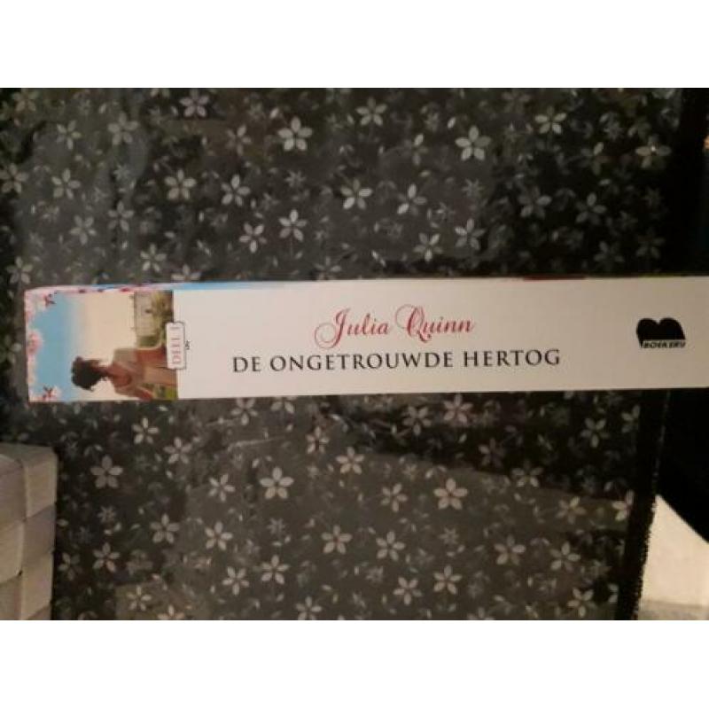 Het boek van Julia quinn De ongetrouwde hertog