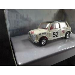 Mini Cooper S 1964 onbespeeld nieuw in doos rally uitvoering