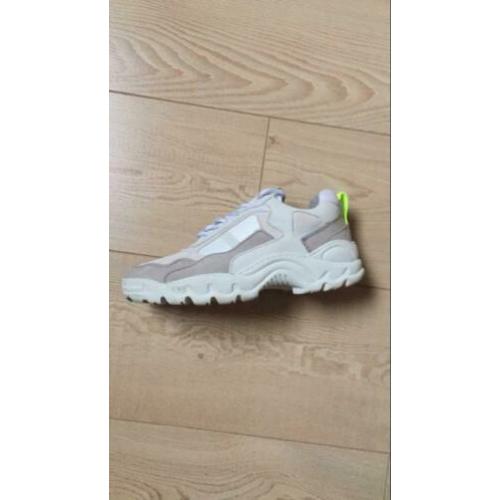 Filling pieces 37