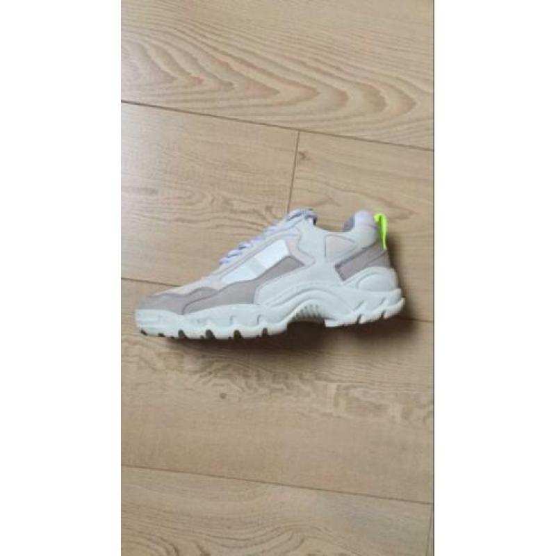 Filling pieces 37
