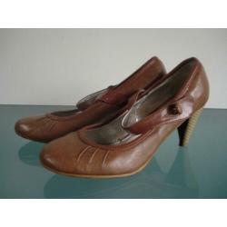 GRATIS VERZENDEN | MARY JANE bruine pumps 40