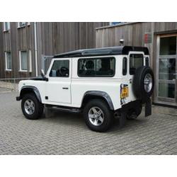 Land Rover Defender 90 2.4 TD Ice 4-zits BTW (bj 2010)