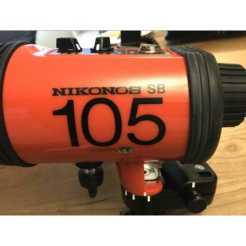 Nikonos flitser SB-105