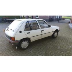 Peugeot 205 1.4 GR S6 1988 Wit