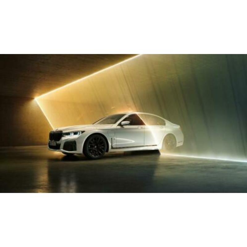 BMW 745e / Xdrive / M Sport Stoffen Canvas Poster 90 x 60 cm