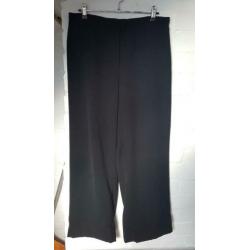 Mooie zwarte pantalon van michele maat 40