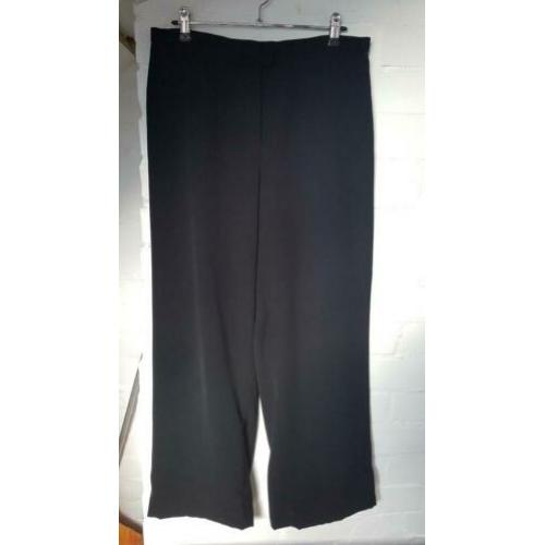 Mooie zwarte pantalon van michele maat 40
