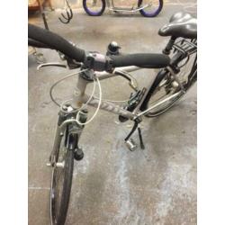 Giant. De tourfiets met speciaal stuur. 54cm