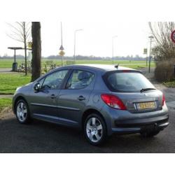 Peugeot 207 1.6 VTi Première * Airco * Navi * 5Drs * Dealer-