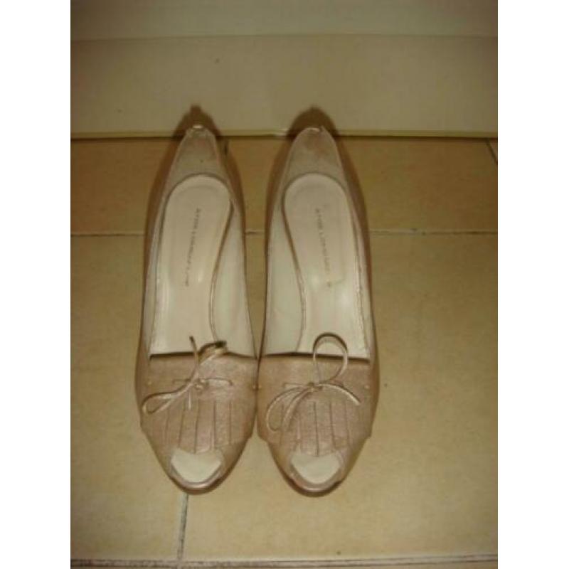 Atos Lombardini champagnekleurige beige loafer pumps maat 37