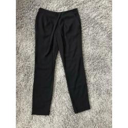 Zwarte pantalon met leuke voorkant, maat 36 c&a nieuw