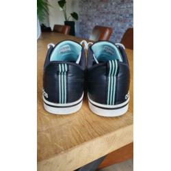 Adidas VS Pace sneakers