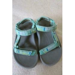 teva sandalen. mt 27