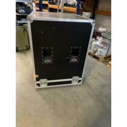 Flightcase 83cm x 95cm. 97cm. Hoog binnenmaten + Wielen TOP