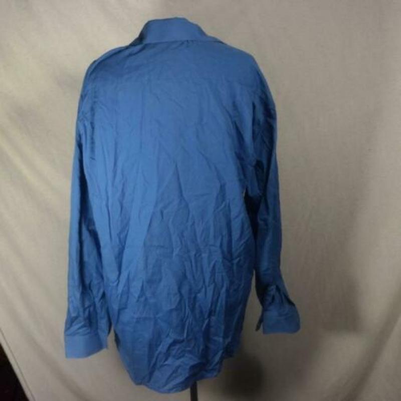 Mooi blauw overhemd.Mt 42