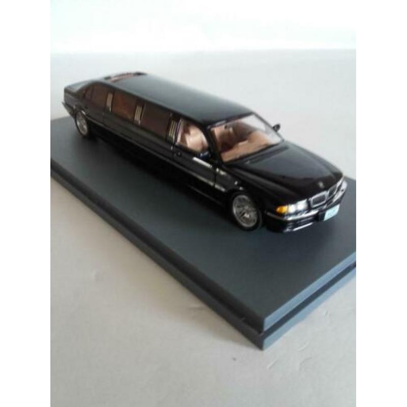 BMW 7-Series E38 Limousine 1:43 NEO - (blauw) NIEUW !!
