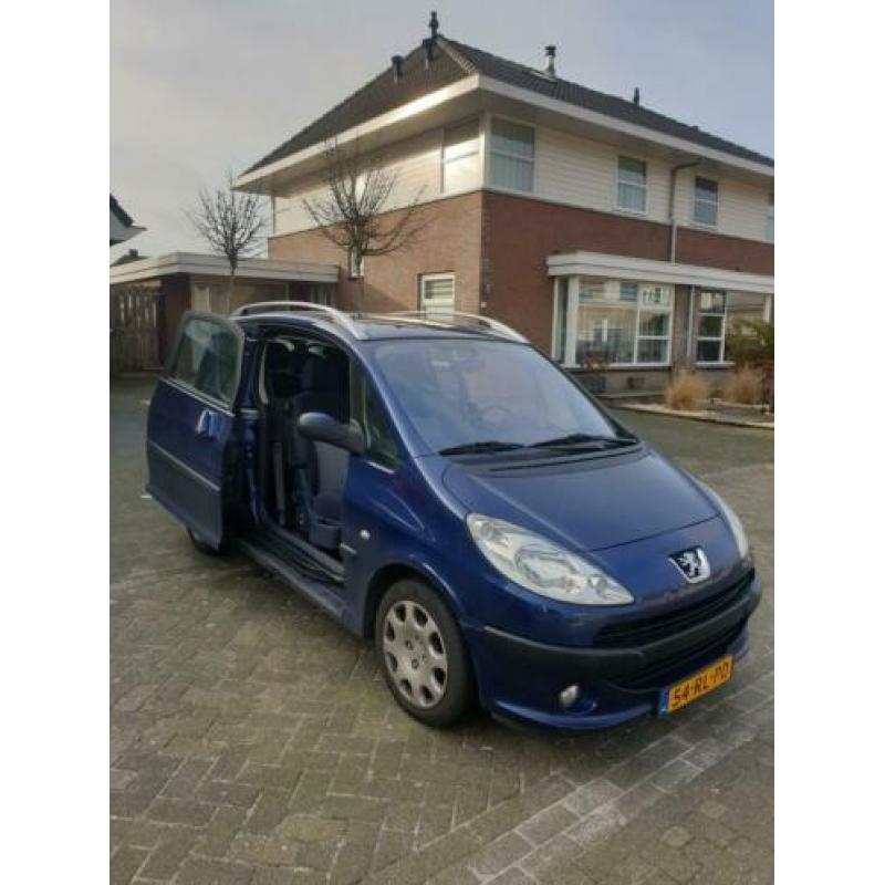 Peugeot 1007 1.4 2005 Blauw
